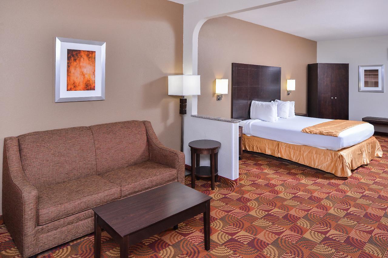 Americas Best Value Inn & Suites Bastrop מראה חיצוני תמונה