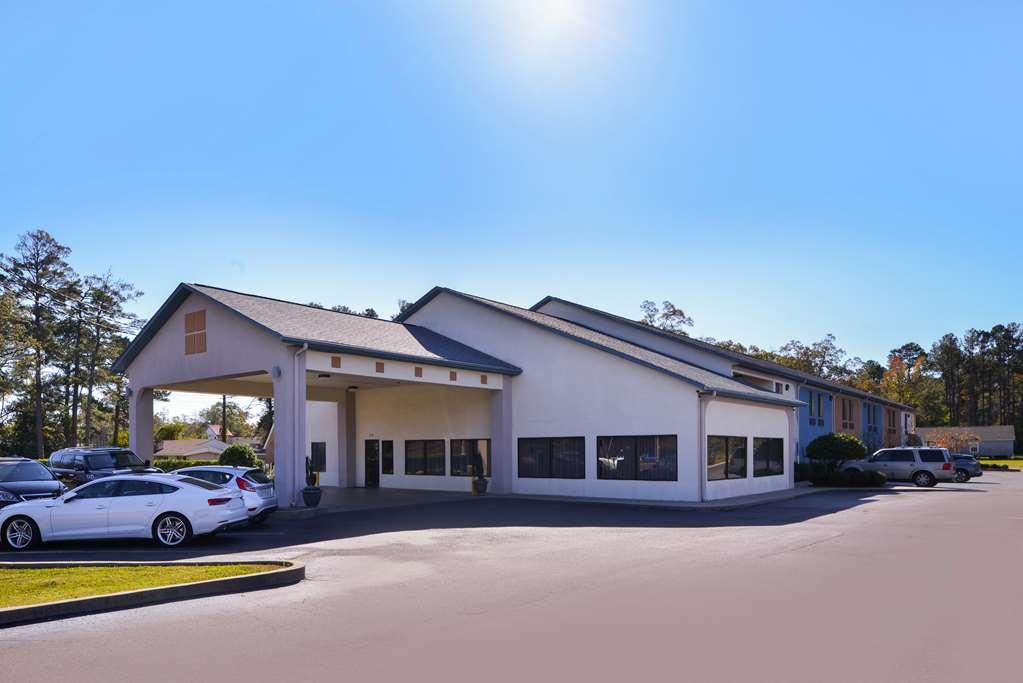 Americas Best Value Inn & Suites Bastrop מראה חיצוני תמונה