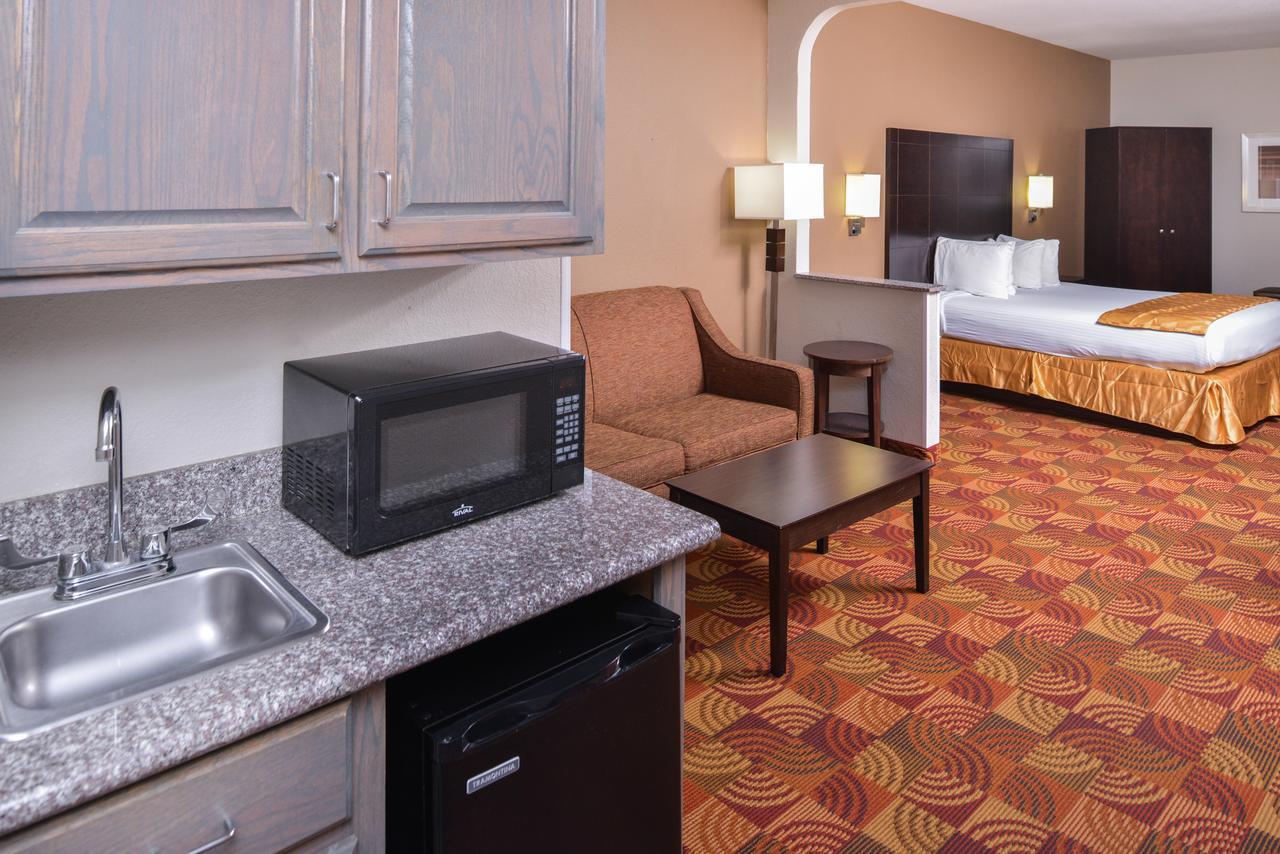 Americas Best Value Inn & Suites Bastrop מראה חיצוני תמונה