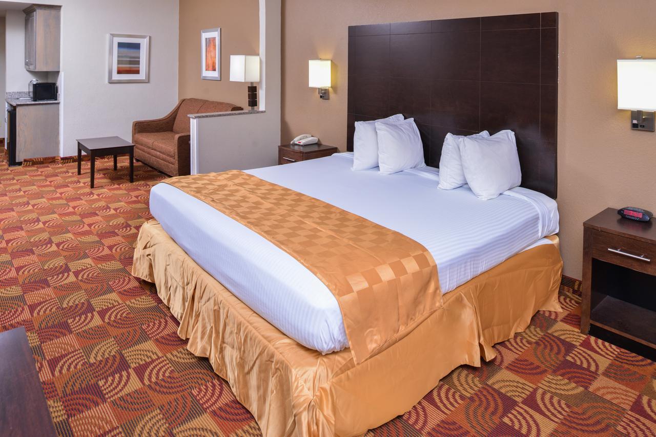 Americas Best Value Inn & Suites Bastrop מראה חיצוני תמונה