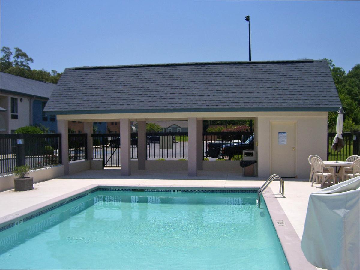 Americas Best Value Inn & Suites Bastrop מראה חיצוני תמונה