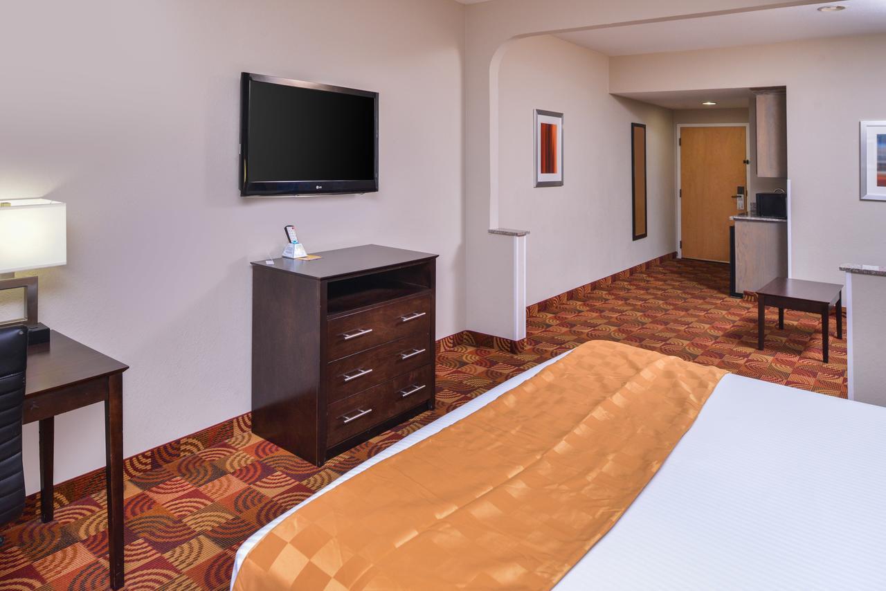 Americas Best Value Inn & Suites Bastrop מראה חיצוני תמונה