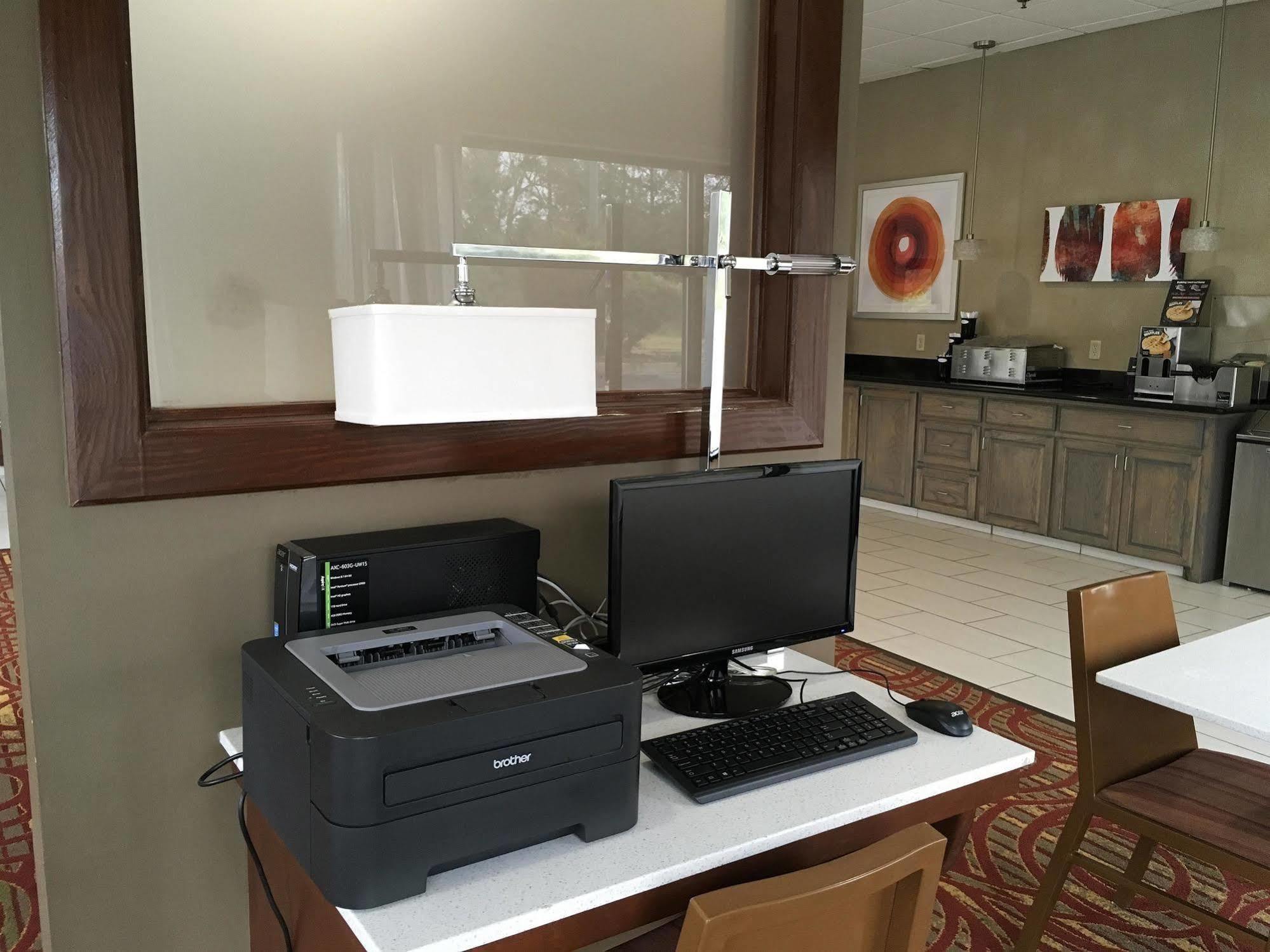 Americas Best Value Inn & Suites Bastrop מראה חיצוני תמונה