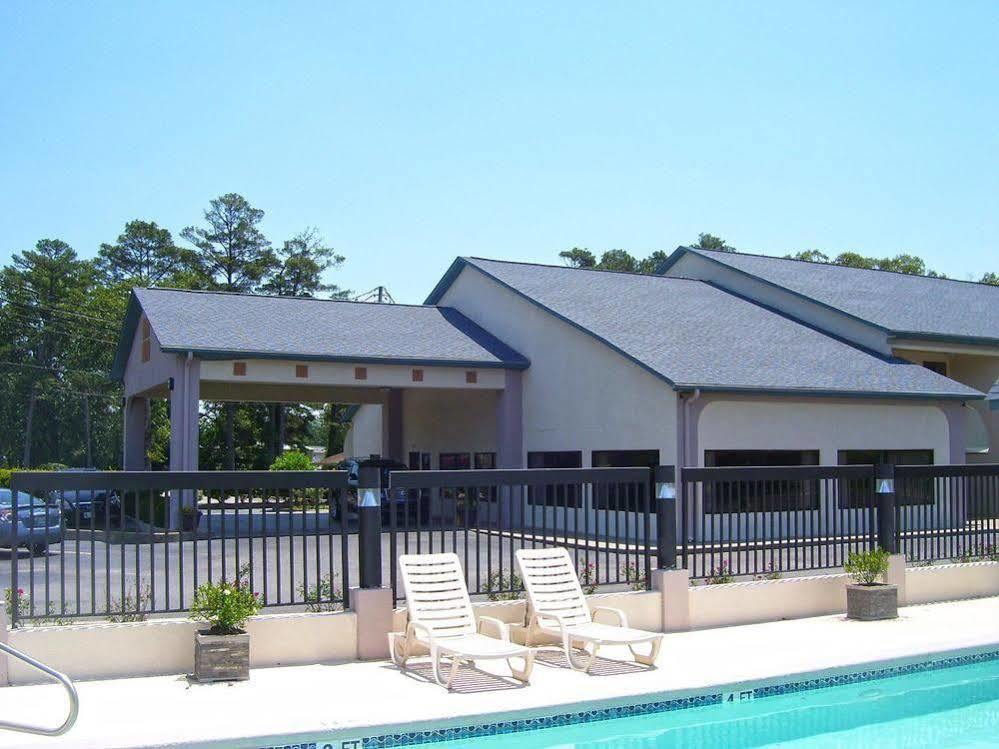 Americas Best Value Inn & Suites Bastrop מראה חיצוני תמונה